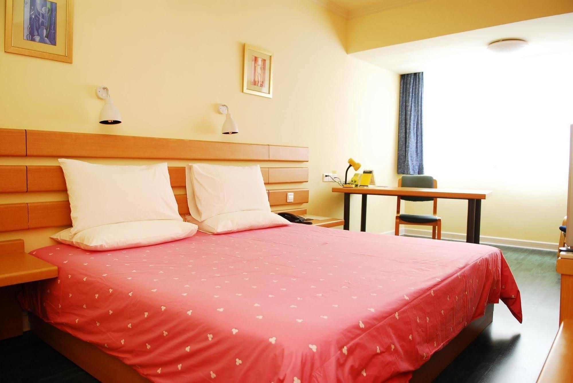 Home Inn Changchun Dajing Road Ouya Outlets Екстер'єр фото